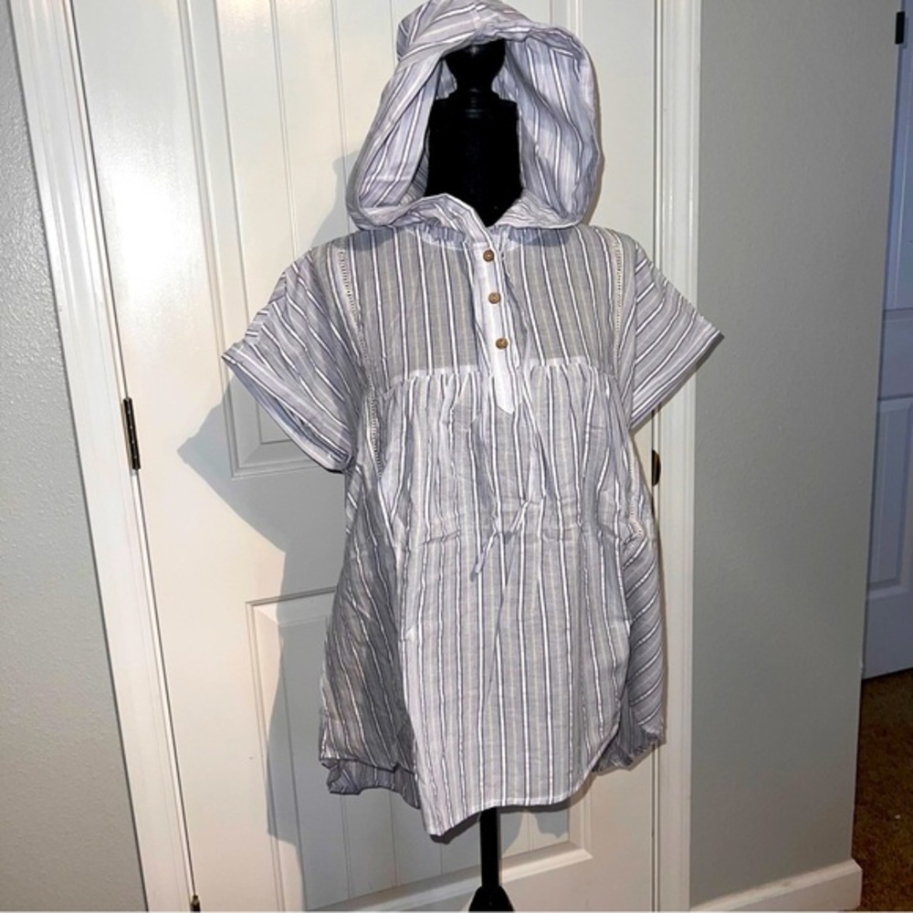 Doe & Rae - Large - Blue White Striped - NWT